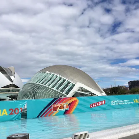 Casa En El Cabanal * Valencia